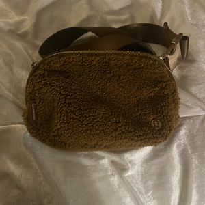 Lululemon camel colored fleece belt bag !